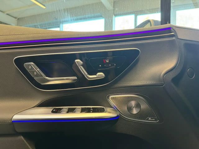 Mercedes-Benz EQE 300 AMG Line Sedan