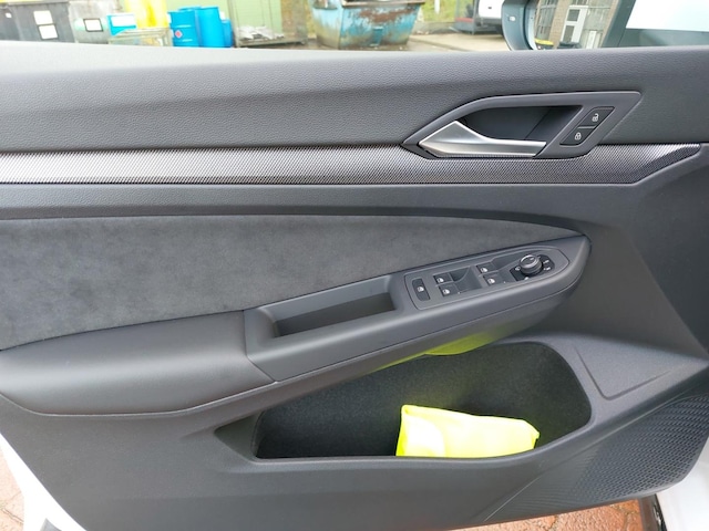 Volkswagen Golf 1.5 eTSI R-Line