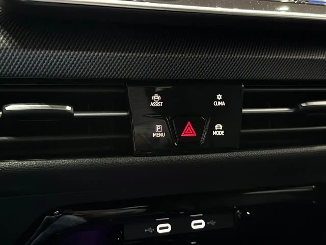 Volkswagen Golf 1.5 TSI R-Line