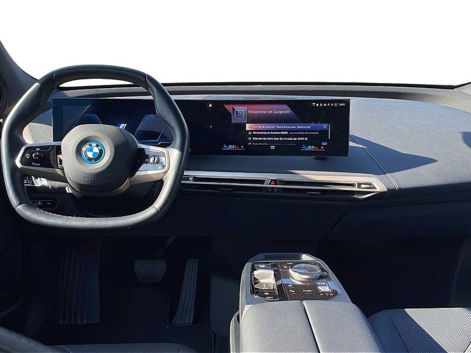 BMW iX xDrive40