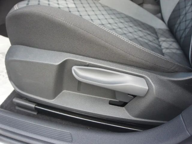 Volkswagen Taigo 1.0 TSI R-Line