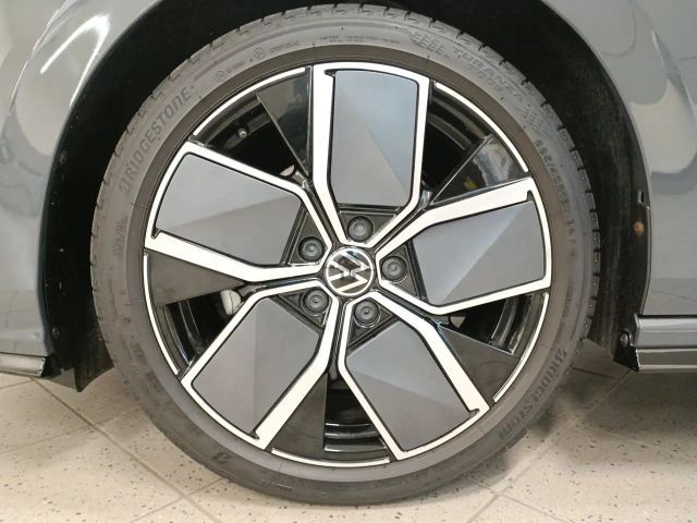 Volkswagen Golf 2.0 TDI DSG Golf VIII R-Line