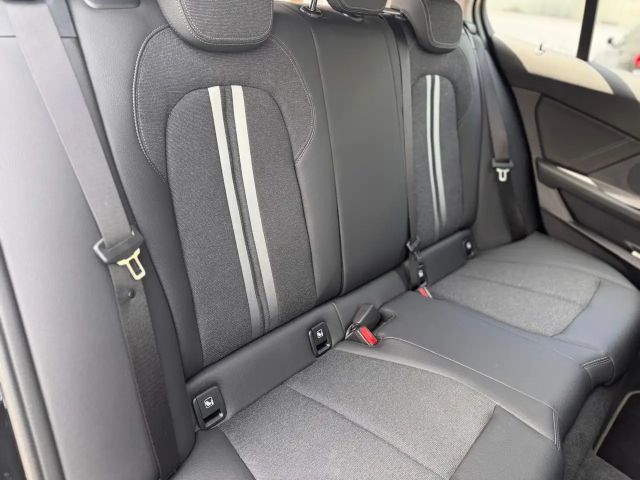 BMW 120 120i Sedan Sport Line