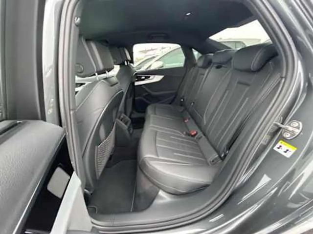 Audi A4 45 TFSI Quattro S-Line S-Tronic Sedan