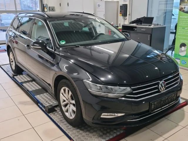 Volkswagen Passat 1.5 TSI Business DSG Variant