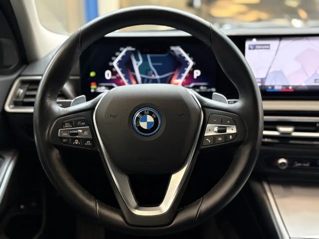 BMW 330 330e Touring