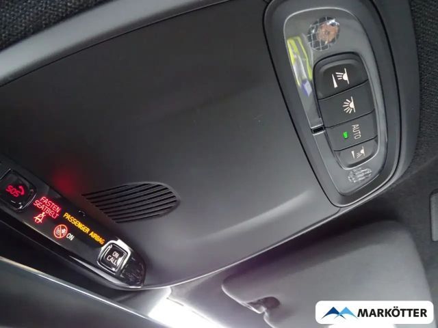 Volvo XC40 Core Recharge