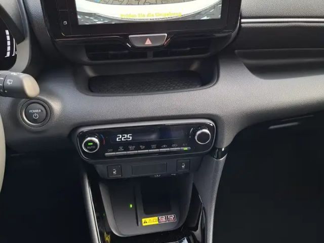 Toyota Yaris Active Hatchback Hybride