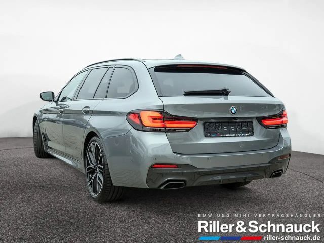 BMW 530 530d M-Sport Touring xDrive