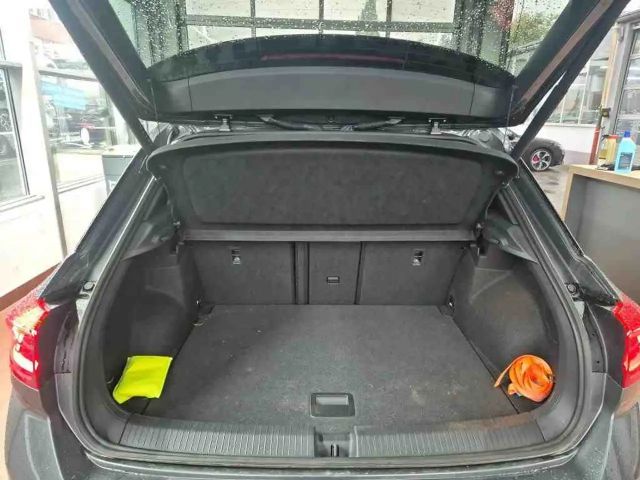 Volkswagen T-Roc R *AKRAPOVIC* Pano AHK DCC *Beats* AHK ACC