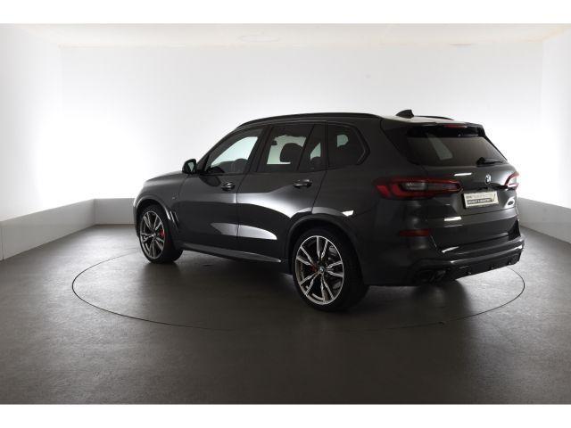 BMW X5 M50i