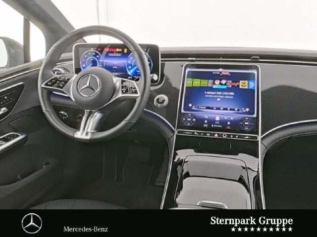 Mercedes-Benz EQE 300 Sedan