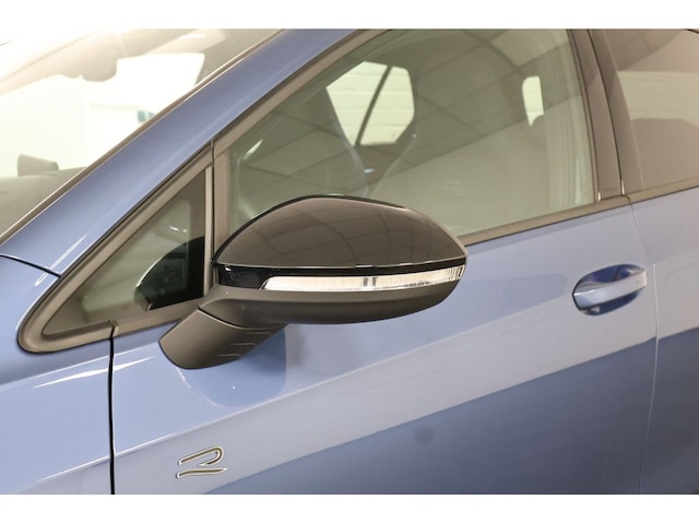 Volkswagen Golf 2.0 TDI DSG Golf VIII R-Line