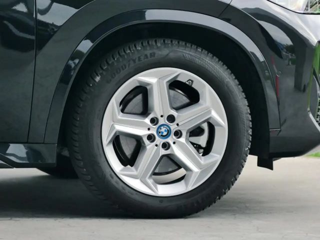 BMW iX1 Drive pro M-Sport xDrive30