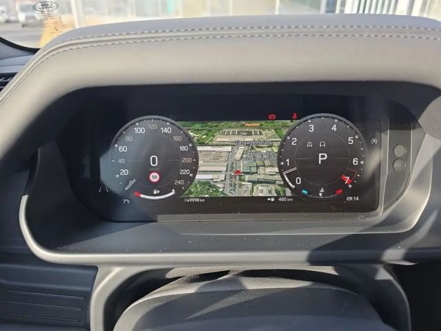 Land Rover Defender 110