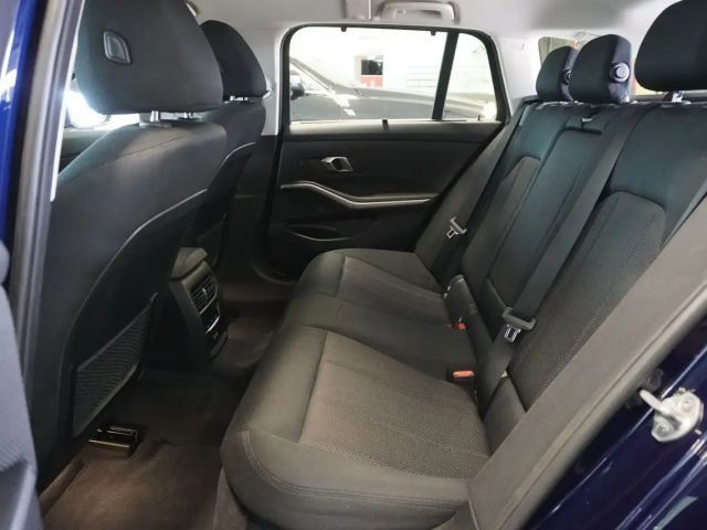 BMW 320 320e Touring