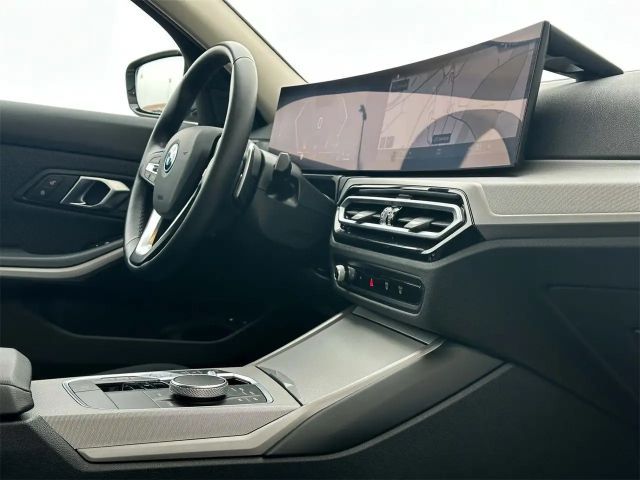 BMW 330 330e xDrive