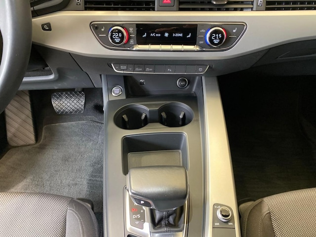 Audi A4 40 TFSI Avant S-Tronic