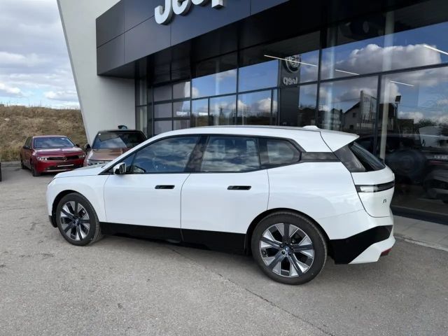 BMW iX xDrive40