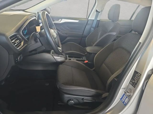 Ford Focus Cool & Connect EcoBoost Wagon