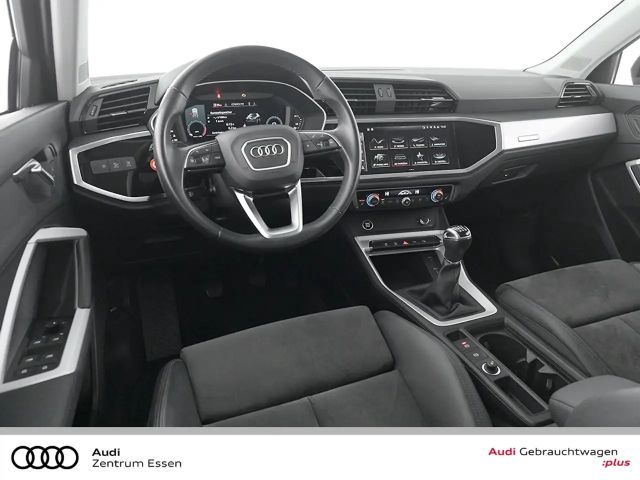 Audi Q3 35 TFSI S-Line