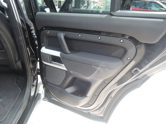 Land Rover Defender 110 AWD D200 SE