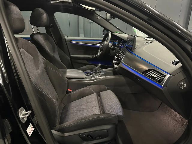 BMW 520 520d M-Sport Touring