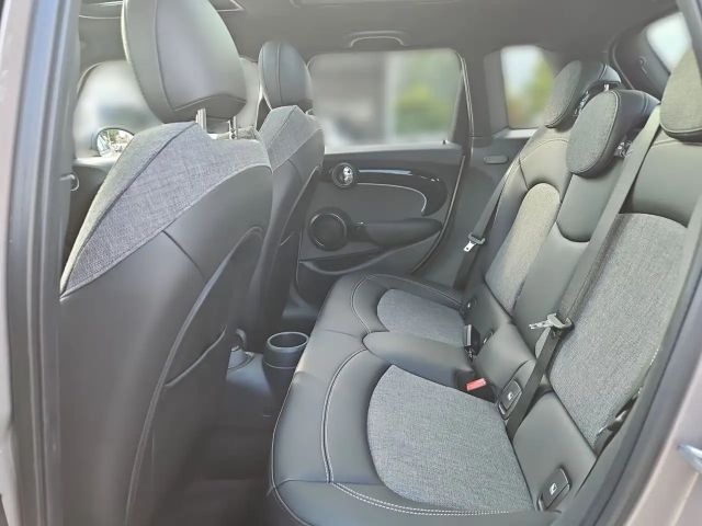 MINI Cooper S Classic Trim 5-türig/NAVI/LED/HUD/DAB/