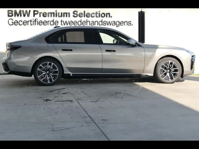 BMW 750 M-Sport Sedan xDrive