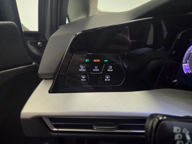 Volkswagen Golf Business DSG Variant