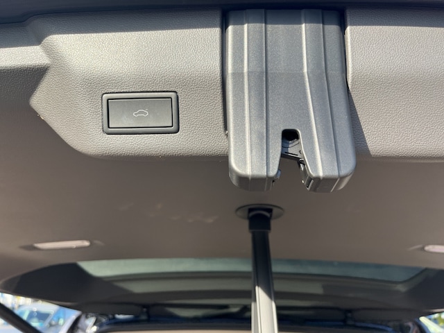 Volkswagen Multivan 2.0 TSI DSG Life T7