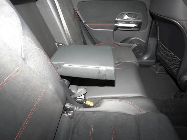 Mercedes-Benz GLB 180 AMG Line GLB 180 d