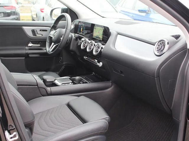 Mercedes-Benz GLA 200 4MATIC GLA 200 d