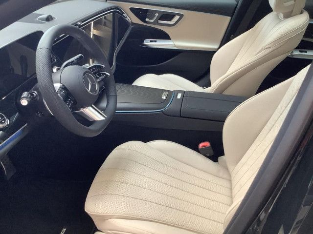 Mercedes-Benz E 200 AMG Line Sedan