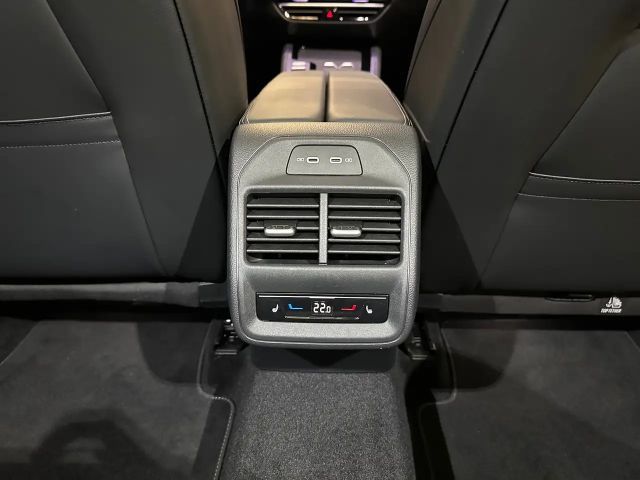 Volkswagen Passat R-Line Style Variant