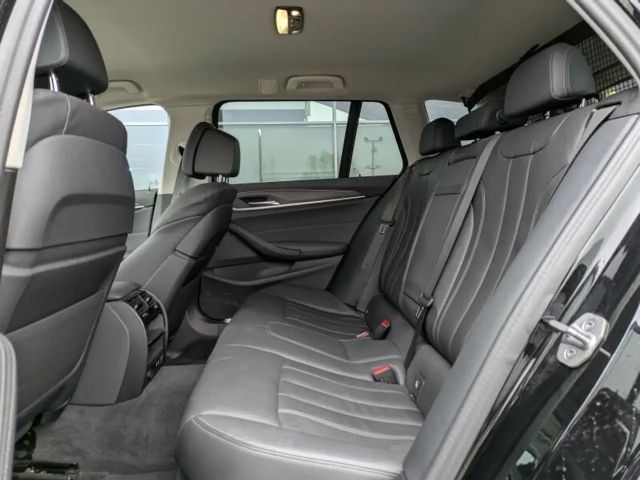 BMW 540 540d Luxury Line Touring xDrive