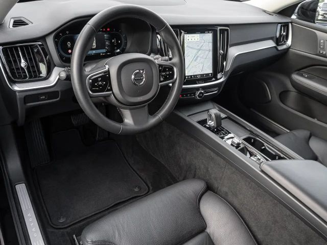 Volvo V60 Cross Country AWD Plus