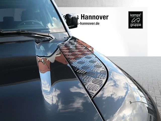 Land Rover Defender 90 S