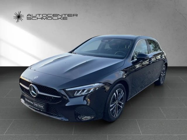 Mercedes-Benz A 180 A 180 Advanced AUTO*LED*RFK*MBUX*LENKRADHEIZUNG*