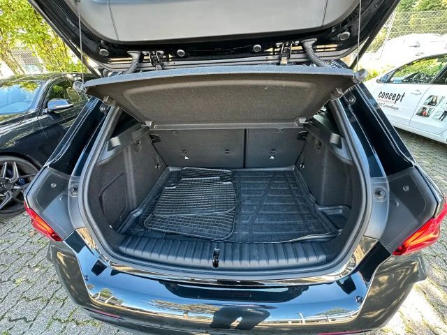 BMW 118 118i M-Sport Sedan