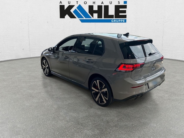 Volkswagen Golf CarPlay Hyb. Matrix Pano ACC AHK