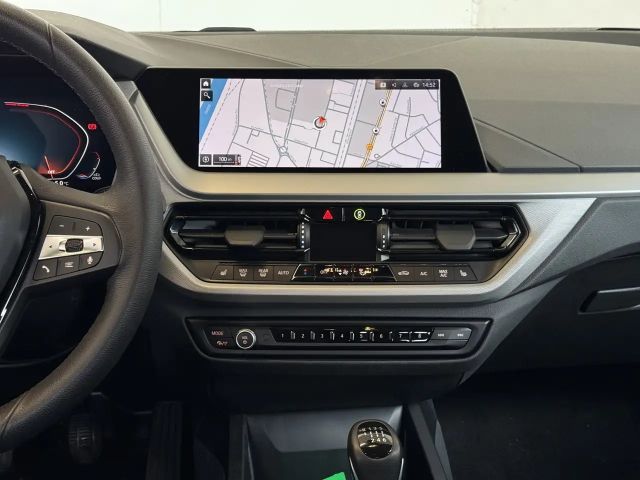 BMW 116 116i 5-deurs Sedan