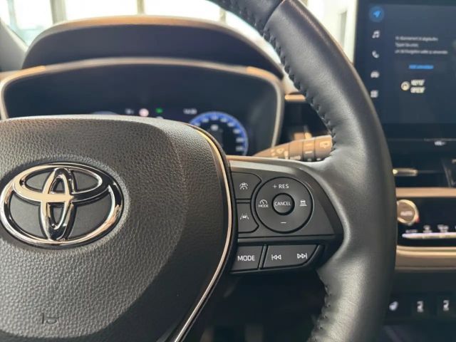 Toyota Corolla Cross Hybride Team D