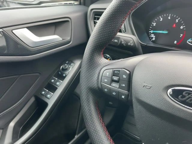 Ford Focus ST Line Wagon