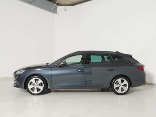 Seat Leon 1.5 eTSI FR-lijn Sportstourer