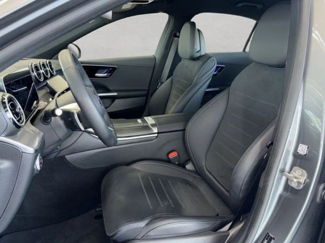 Mercedes-Benz C 220 Sedan