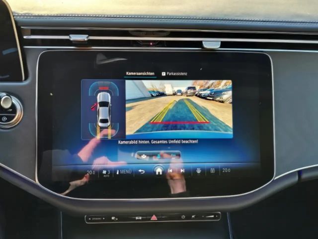 Mercedes-Benz E 200 AMG Line Sedan