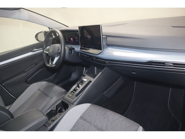 Volkswagen Golf 1.5 eTSI DSG Variant