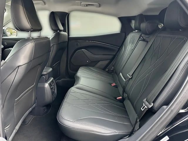 Ford Mustang Mach-E ST Line