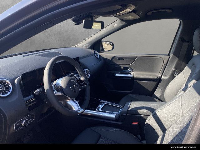 Mercedes-Benz B 180 Sedan